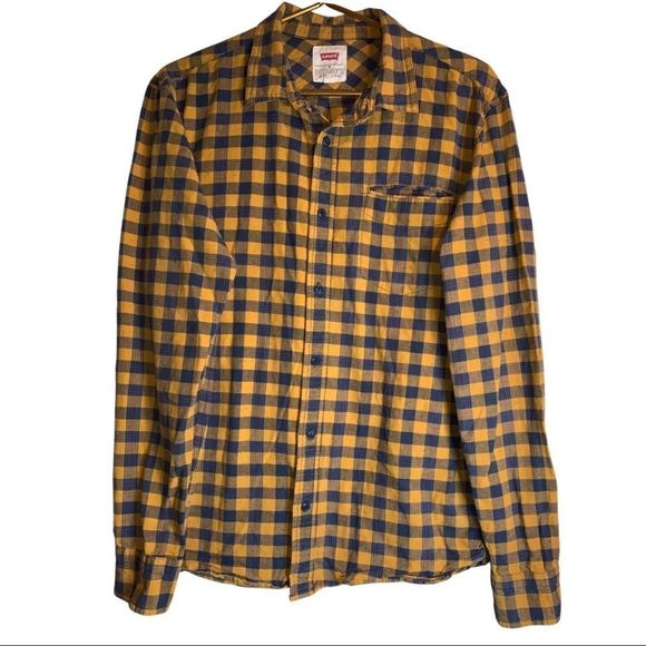 Used Levi’s Flannel Plaid Shirt - Picture 1 of 3
